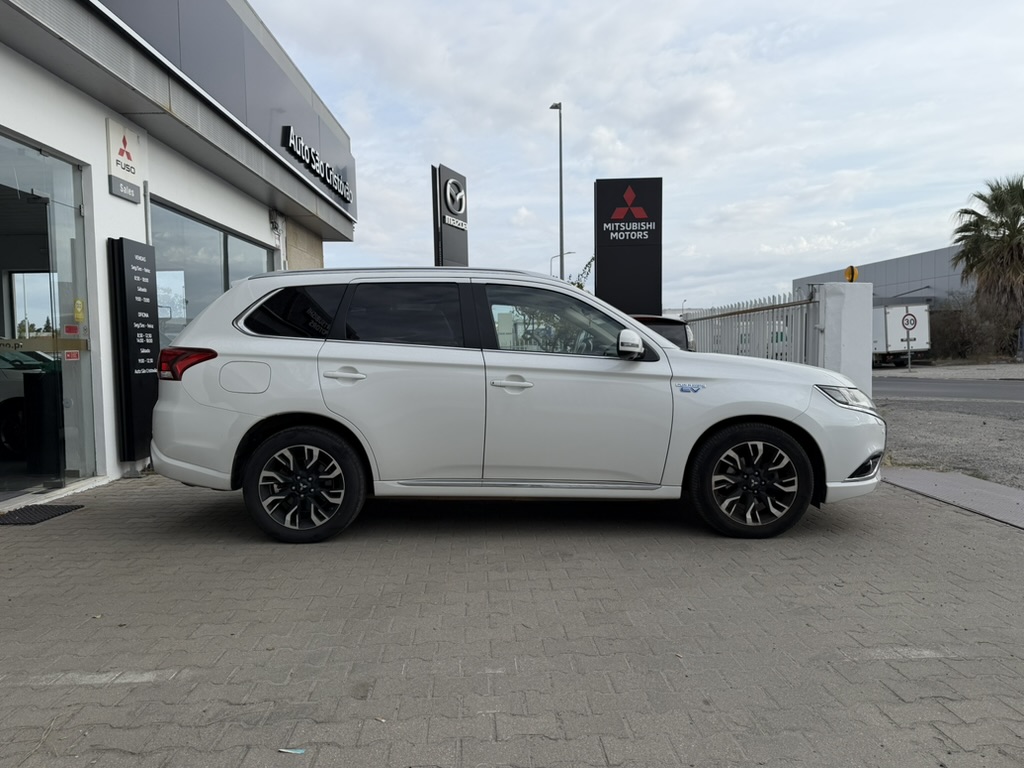 Mitsubishi Outlander PHEV