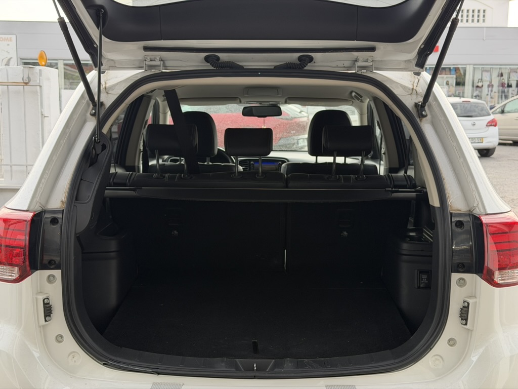 Mitsubishi Outlander PHEV
