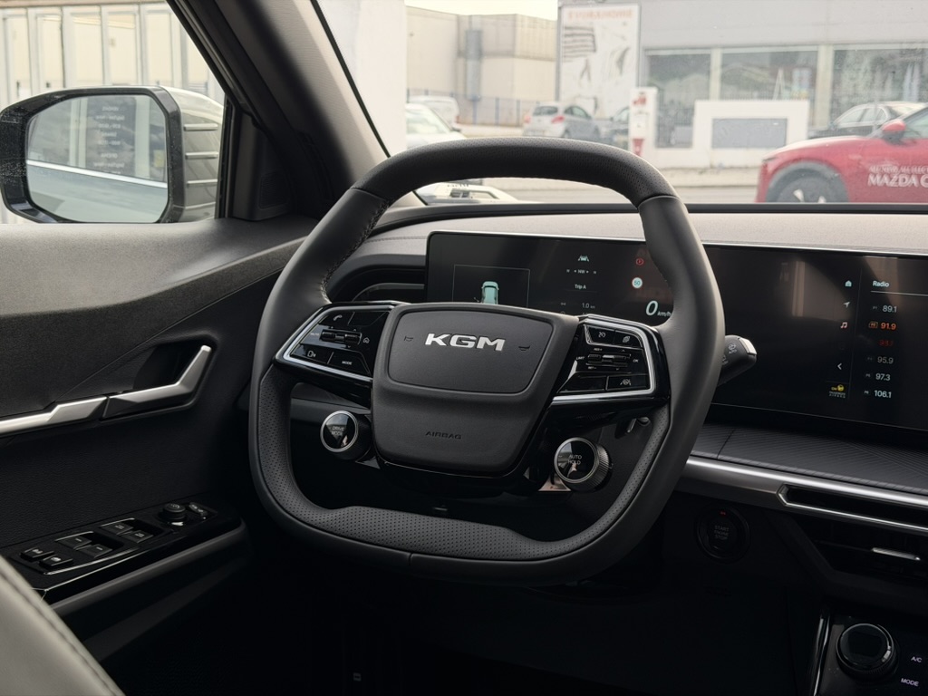 KGM Torres HEV