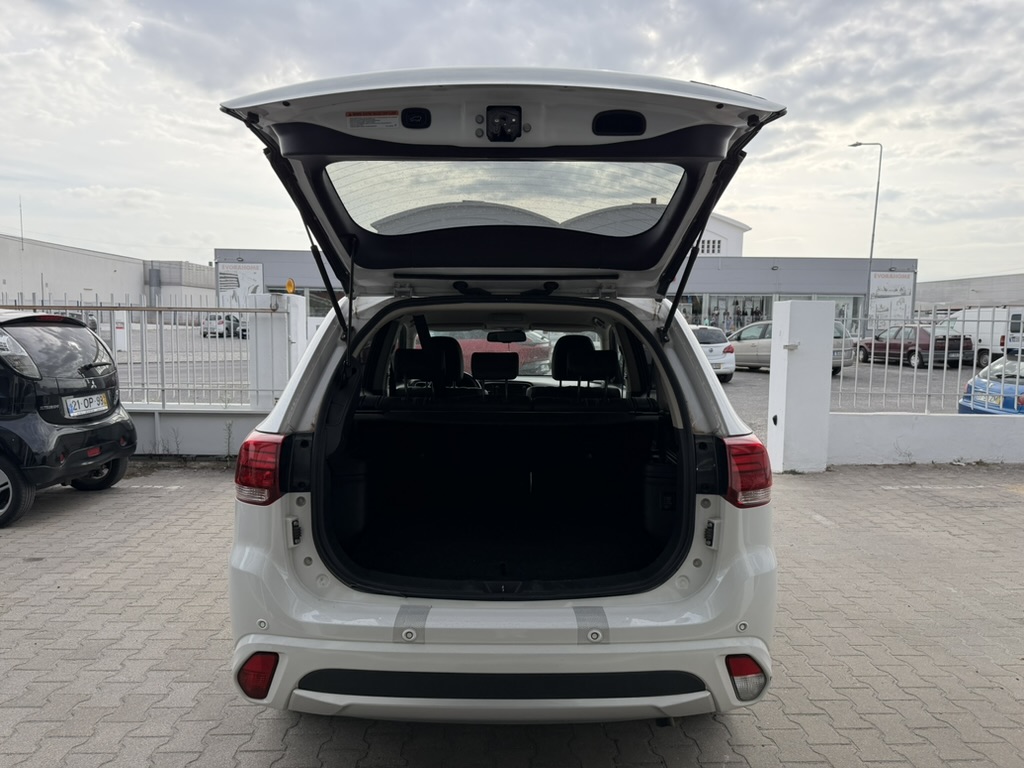Mitsubishi Outlander PHEV